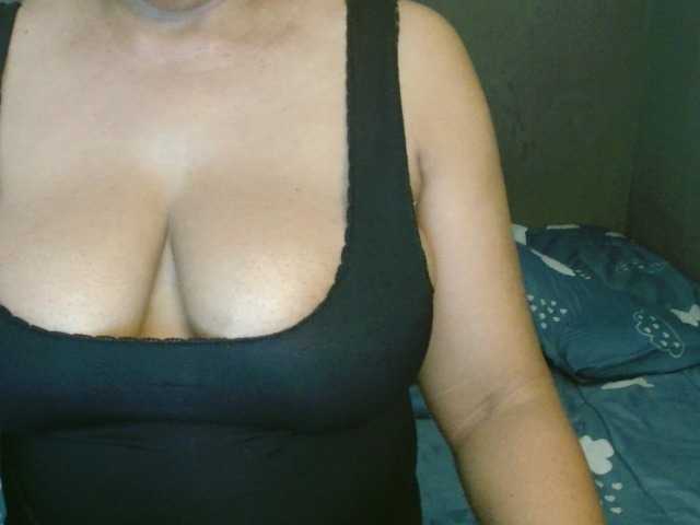 Sweetlilya live cam on BongaCams