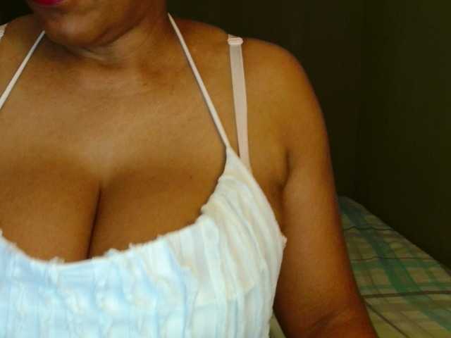 Sweetlilya live cam preview