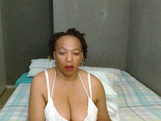 Sweetlilya live cam preview