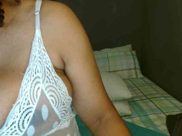 Sweetlilya webcam