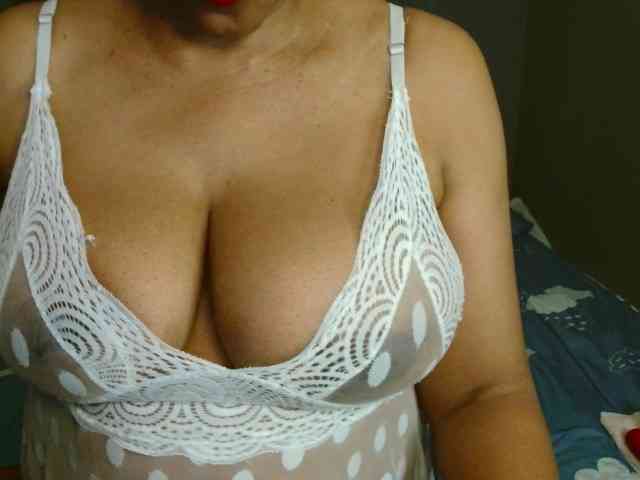 Sweetlilya webcam