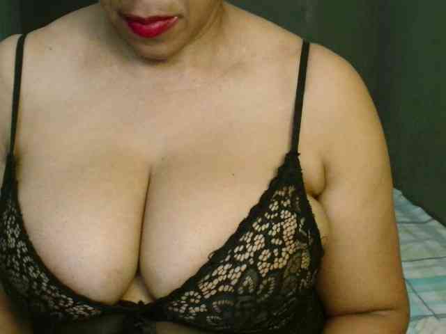 Sweetlilya webcam