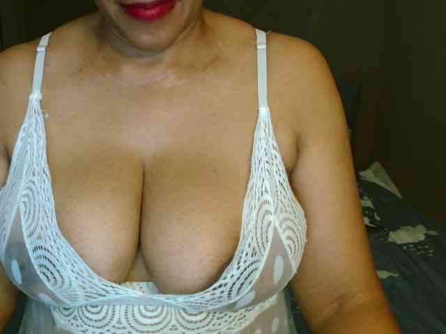Sweetlilya webcam