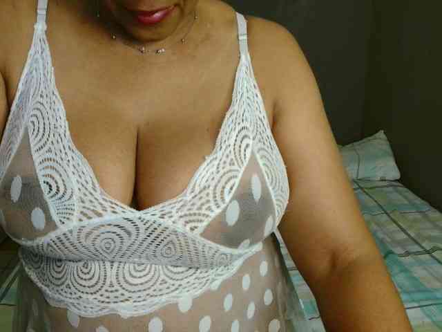 Sweetlilya webcam