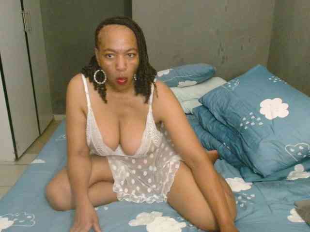 Sweetlilya Live Webcam on BongaCams