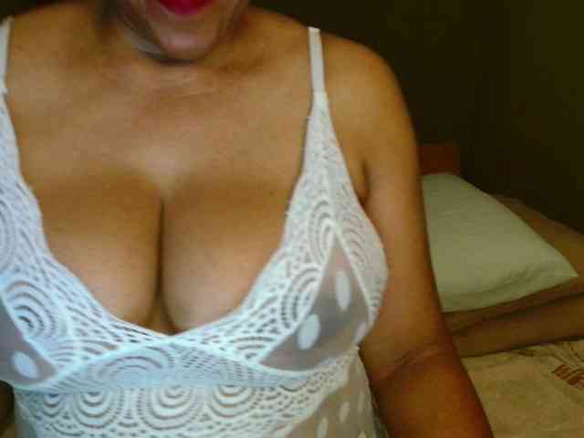 Sweetlilya Live Webcam on BongaCams