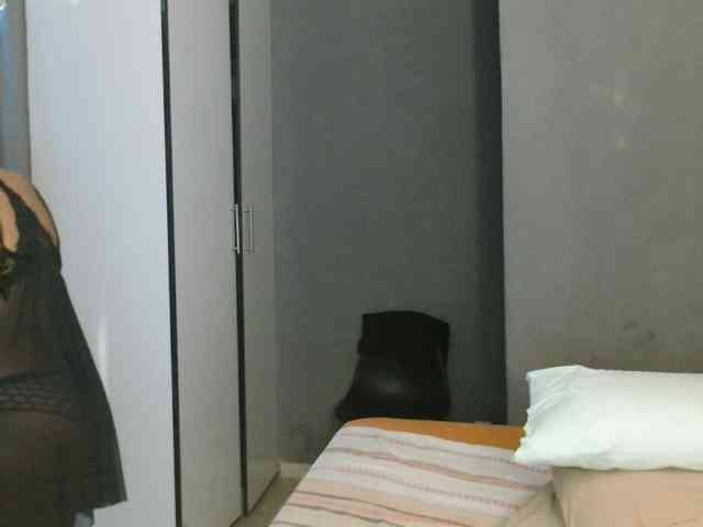 Sweetlilya webcam