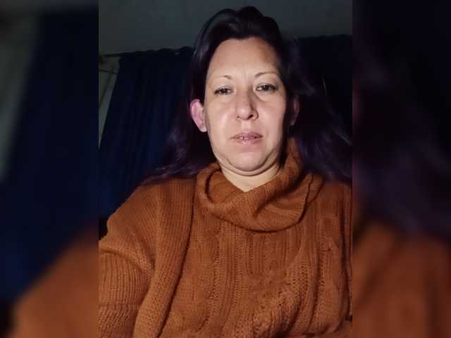 evatoms live cam on BongaCams