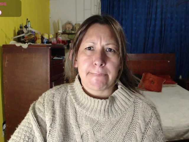 evatoms live cam on BongaCams