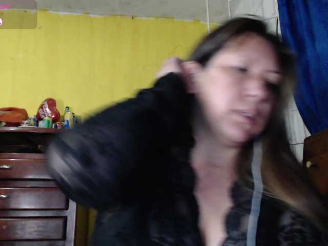 evatoms live cam on BongaCams