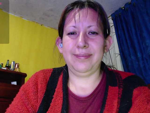 evatoms live cam on BongaCams