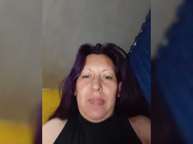 evatoms live cam on BongaCams