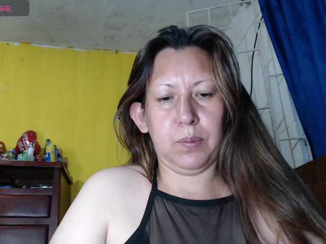 evatoms live cam on BongaCams