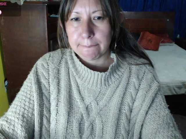 evatoms live cam on BongaCams