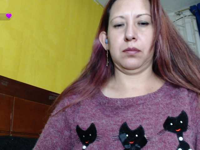 evatoms live cam on BongaCams
