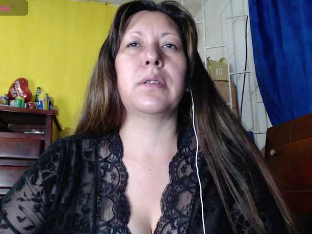 evatoms live cam on BongaCams
