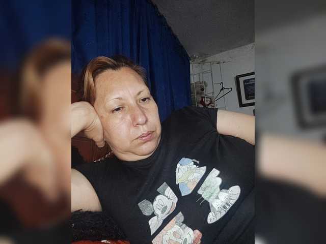 evatoms live cam on BongaCams