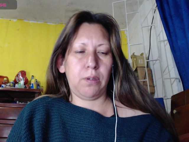 evatoms live cam on BongaCams