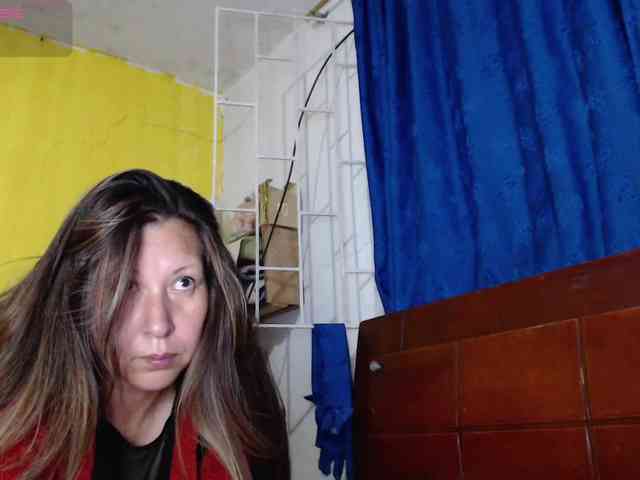 evatoms Live Webcam on BongaCams