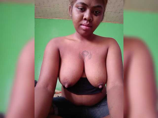 Rusaiana1 live cam on BongaCams