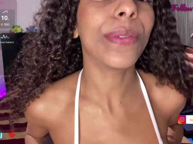 LupitaLove webcam