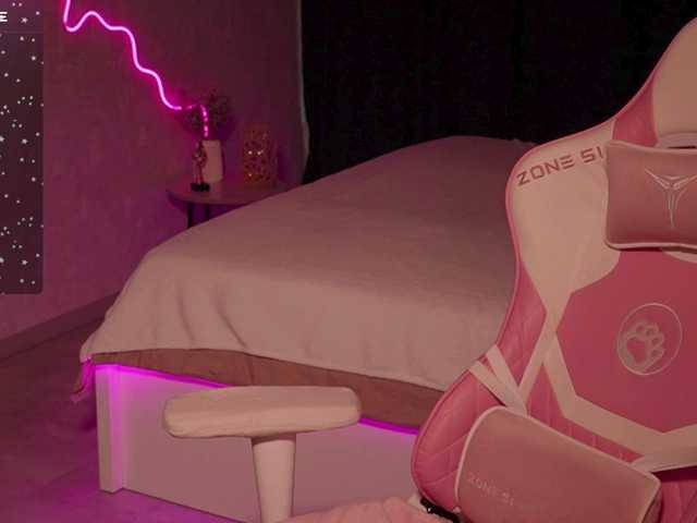 MindLure live webcam show