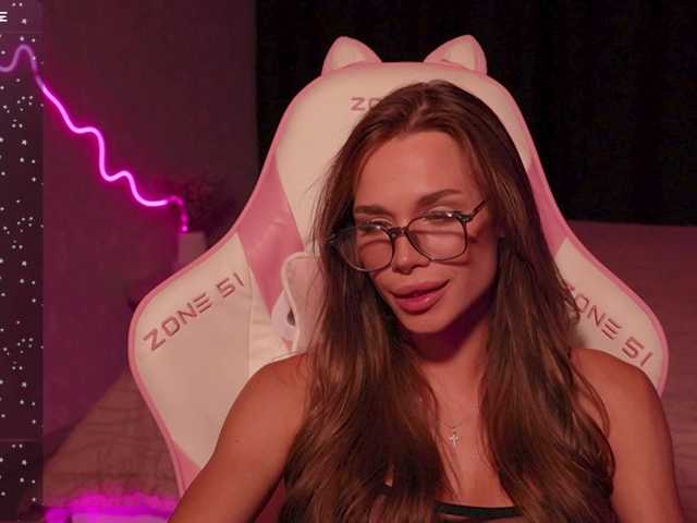 MindLure live webcam show