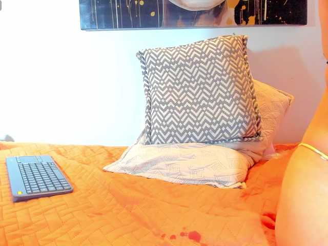 Karlaliones live cam on