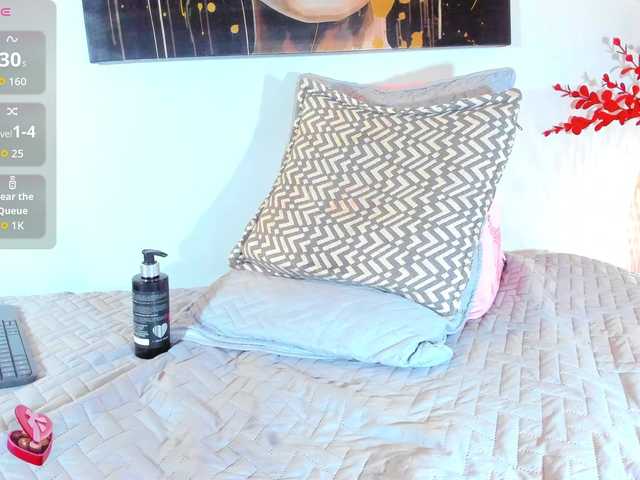 Karlaliones live cam on BongaCams