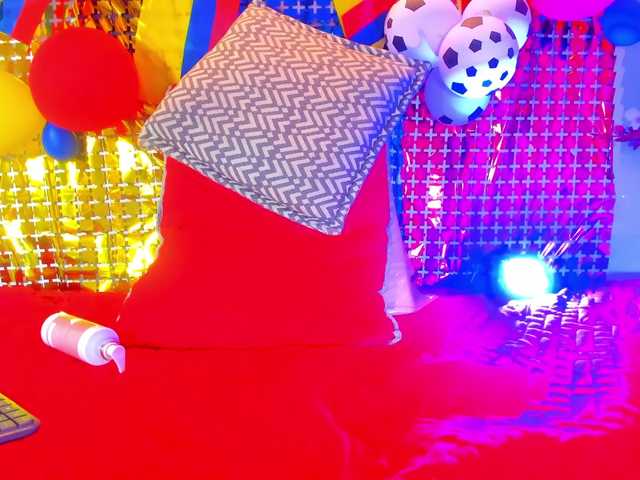 Karlaliones live cam on BongaCams