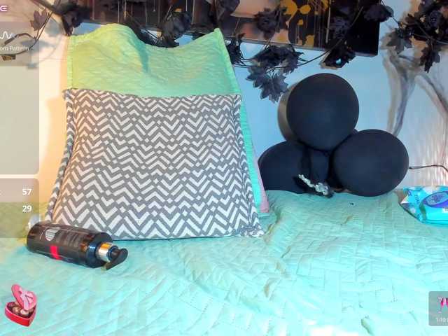 Karlaliones live cam on BongaCams