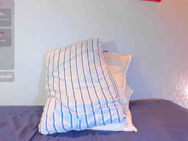 Karlaliones Live Webcam on BongaCams