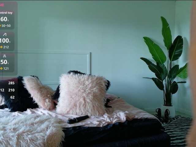 Montenegro8 live cam on BongaCams