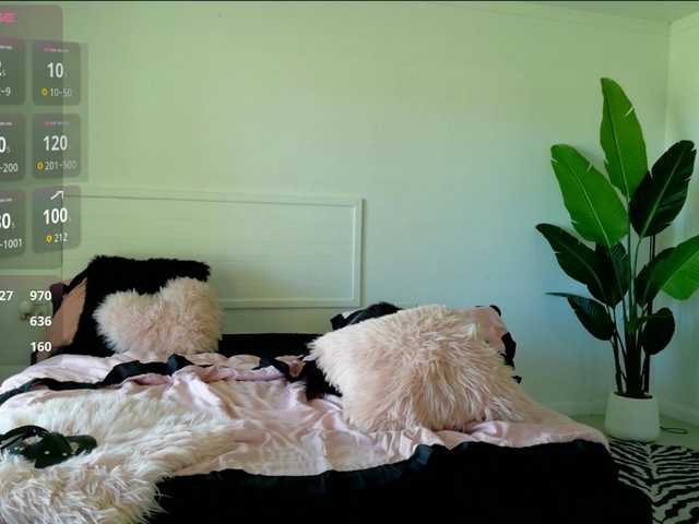 Montenegro8 live cam on BongaCams
