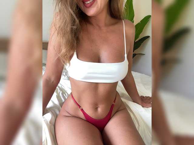 Montenegro8 live cam on BongaCams
