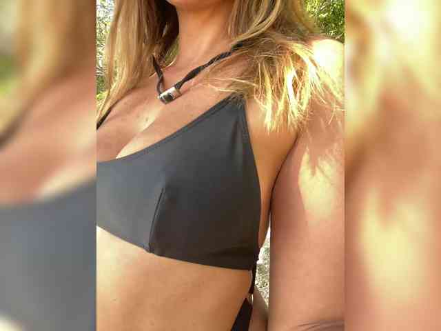 SweetLucyX webcam