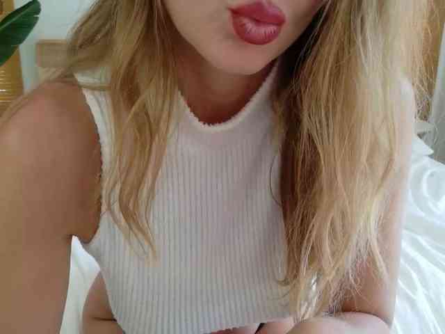 SweetLucyX webcam