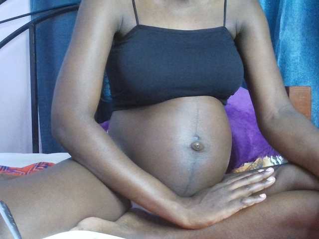 sweetvalariy live cam on BongaCams