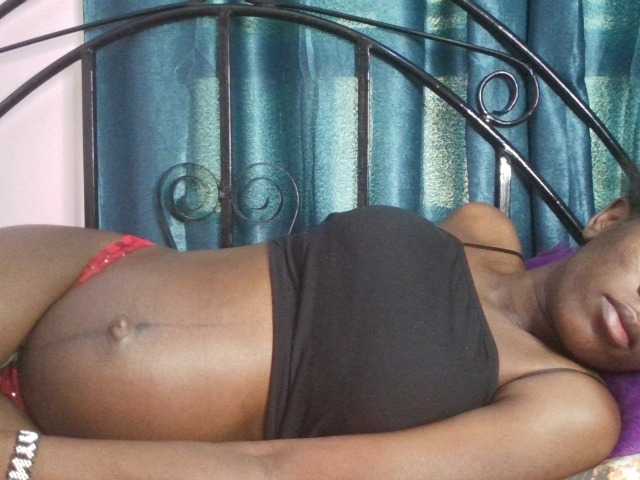sweetvalariy live cam on BongaCams