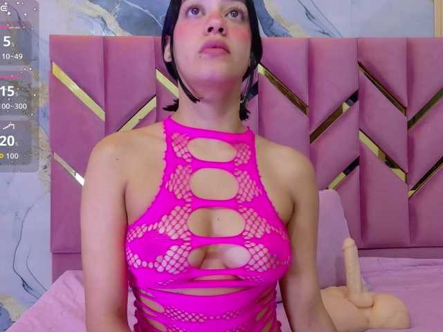 cutepetitee live cam on BongaCams