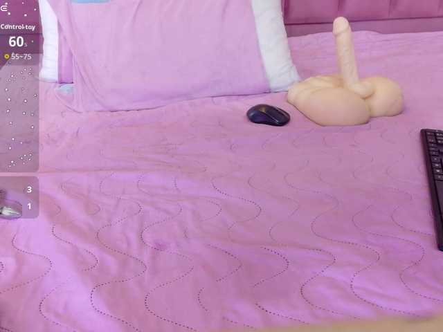 cutepetitee live cam on BongaCams