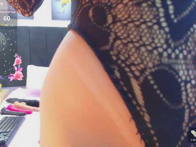 cutepetitee live cam on BongaCams