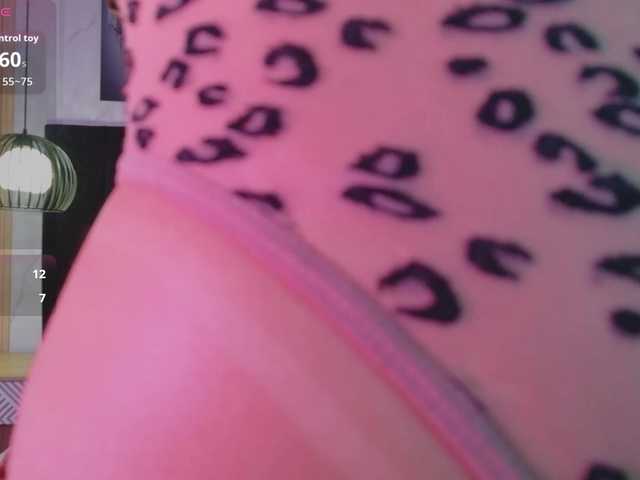 cutepetitee live cam on BongaCams