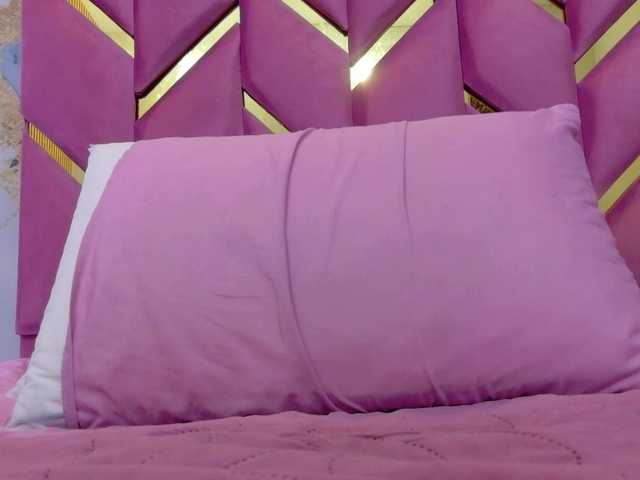 cutepetitee live cam on BongaCams