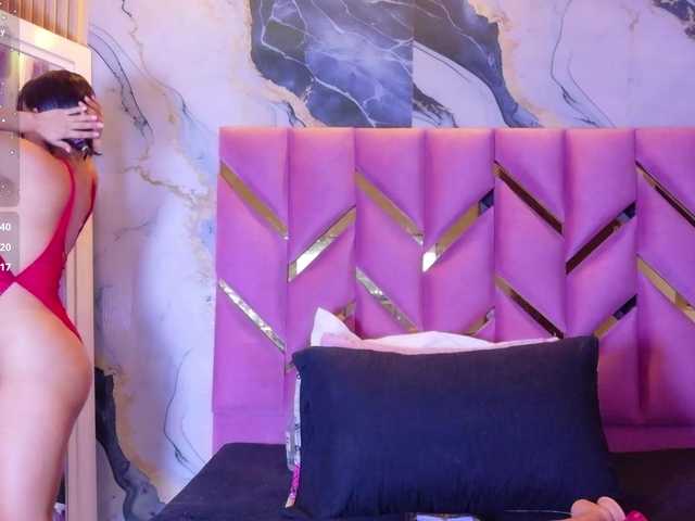 cutepetitee live webcam show