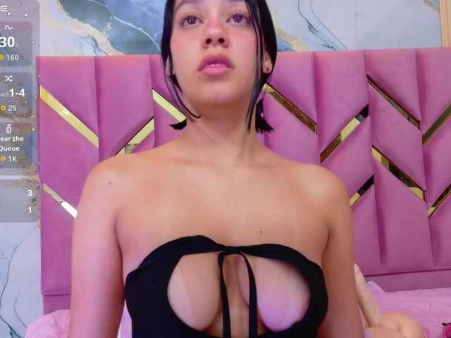cutepetitee live cam on BongaCams