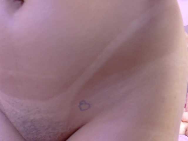 cutepetitee live cam on BongaCams