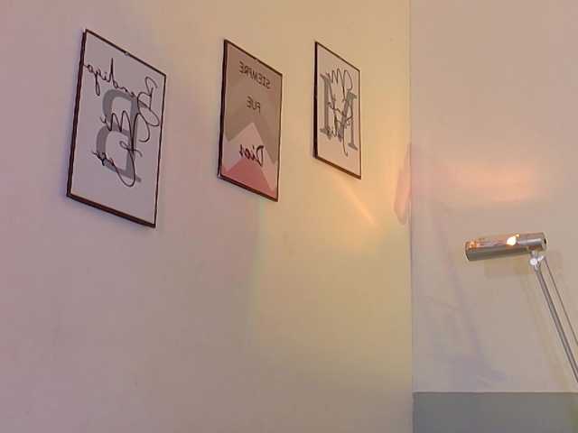 cutepetitee live cam on BongaCams