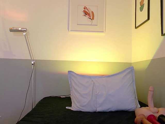 cutepetitee live cam on BongaCams