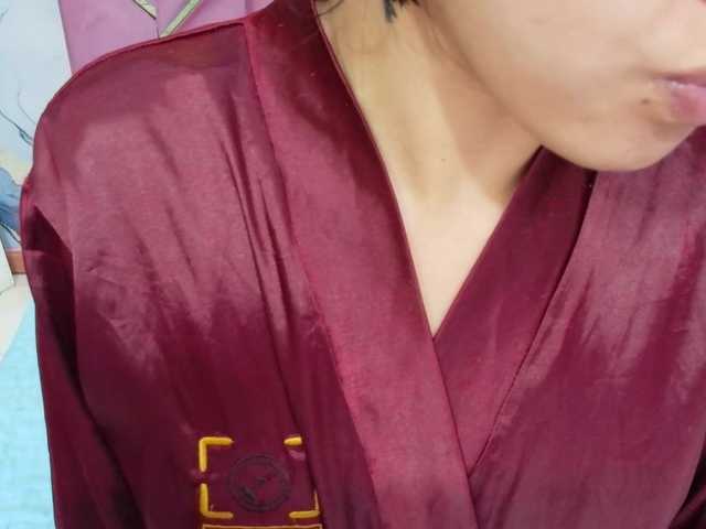 cutepetitee live cam on BongaCams